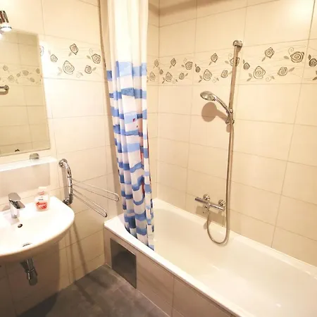 Mountain Breezes Studio- 3