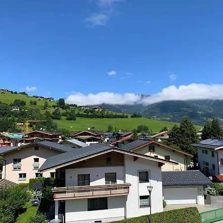 Mountain Breezes Studio- 3 Apartment *